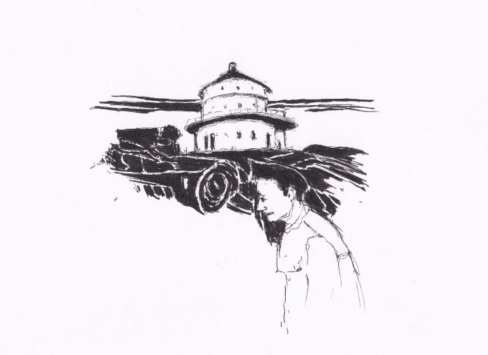 Skizze – Die Schwarz-Weiss-Zeichnung zeigt eine Person, die an einem Gebäude vorbeigeht, das auf einer Anhöhe mit einer aufgerollten Matte steht, wobei ein Großssteil des Bildes ungenutzt bleibt – Schwarz-Tinte auf Papier